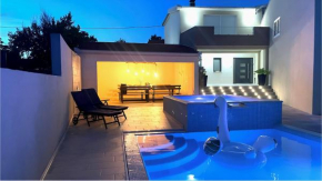 Holiday home Leon with private pool